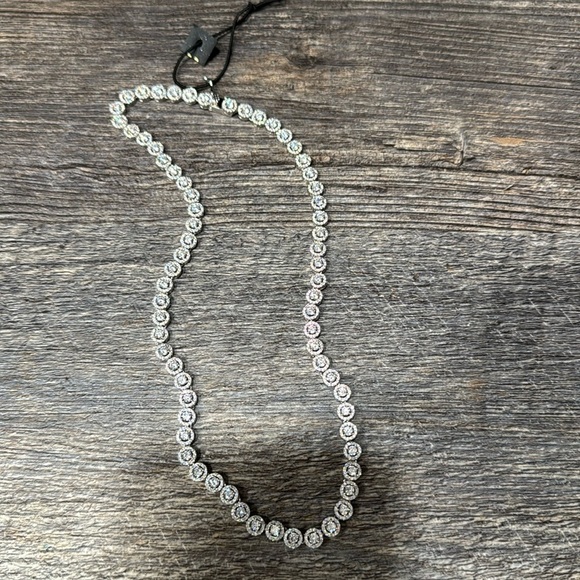 Jewelry - Necklace with sparkle stones